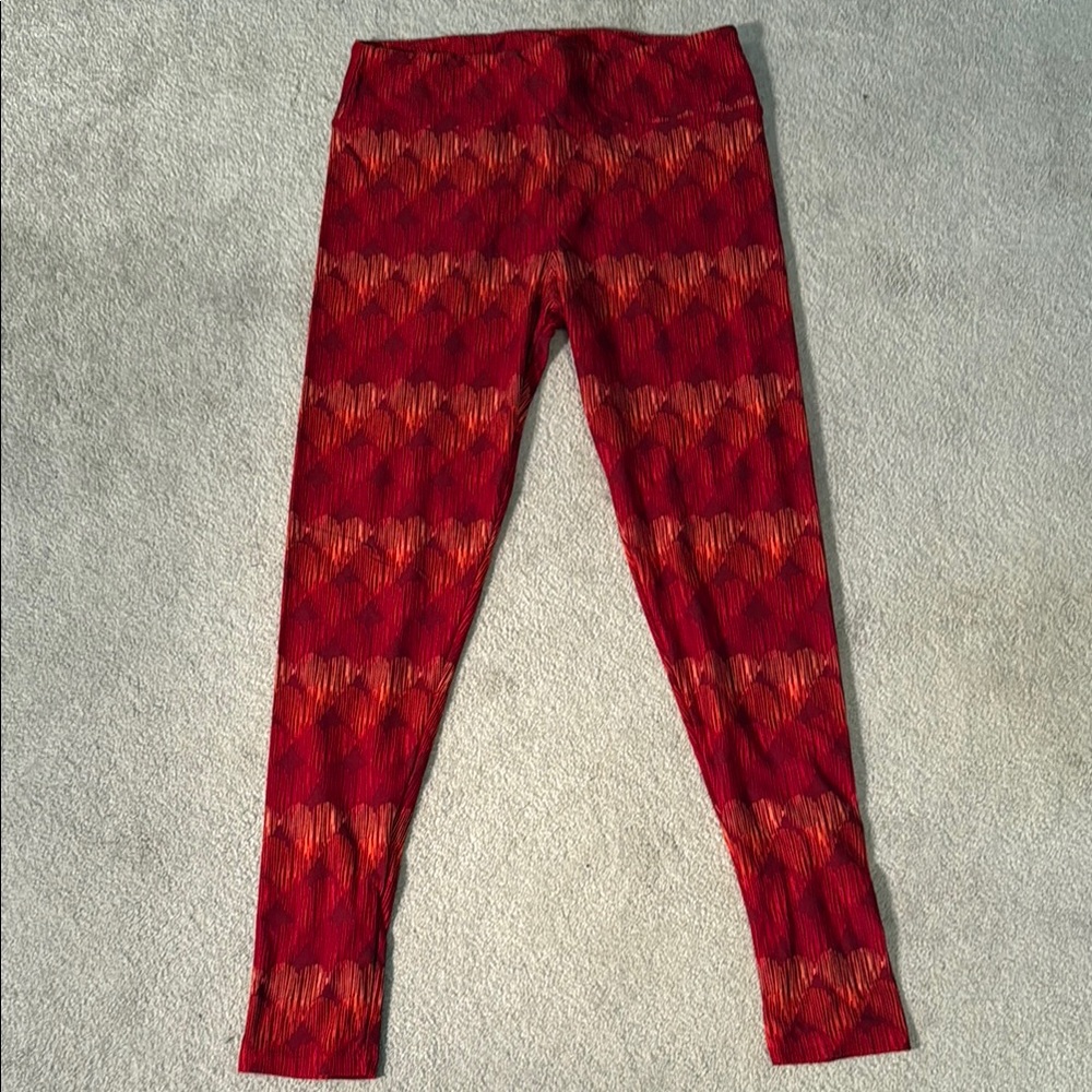 LuLaRoe Red Heart Leggings Tall & Curvy